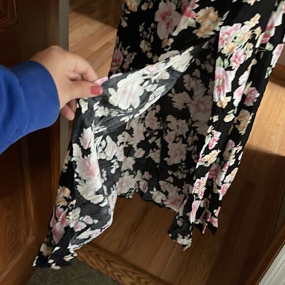 Halter Floral Summer Maxi Dress - Picture 3 of 7